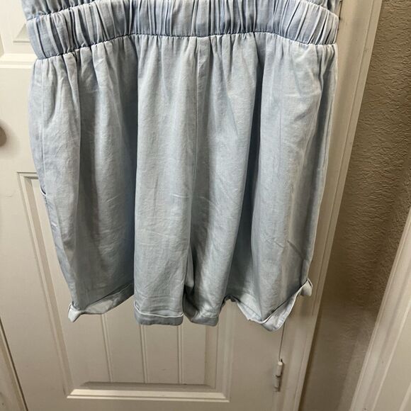 Aaron & Amber Chambray Light Blue Romper Shorts Womens Size M Tencel - Picture 8 of 9